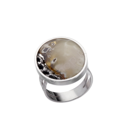 Кольцо из серебра с янтарем