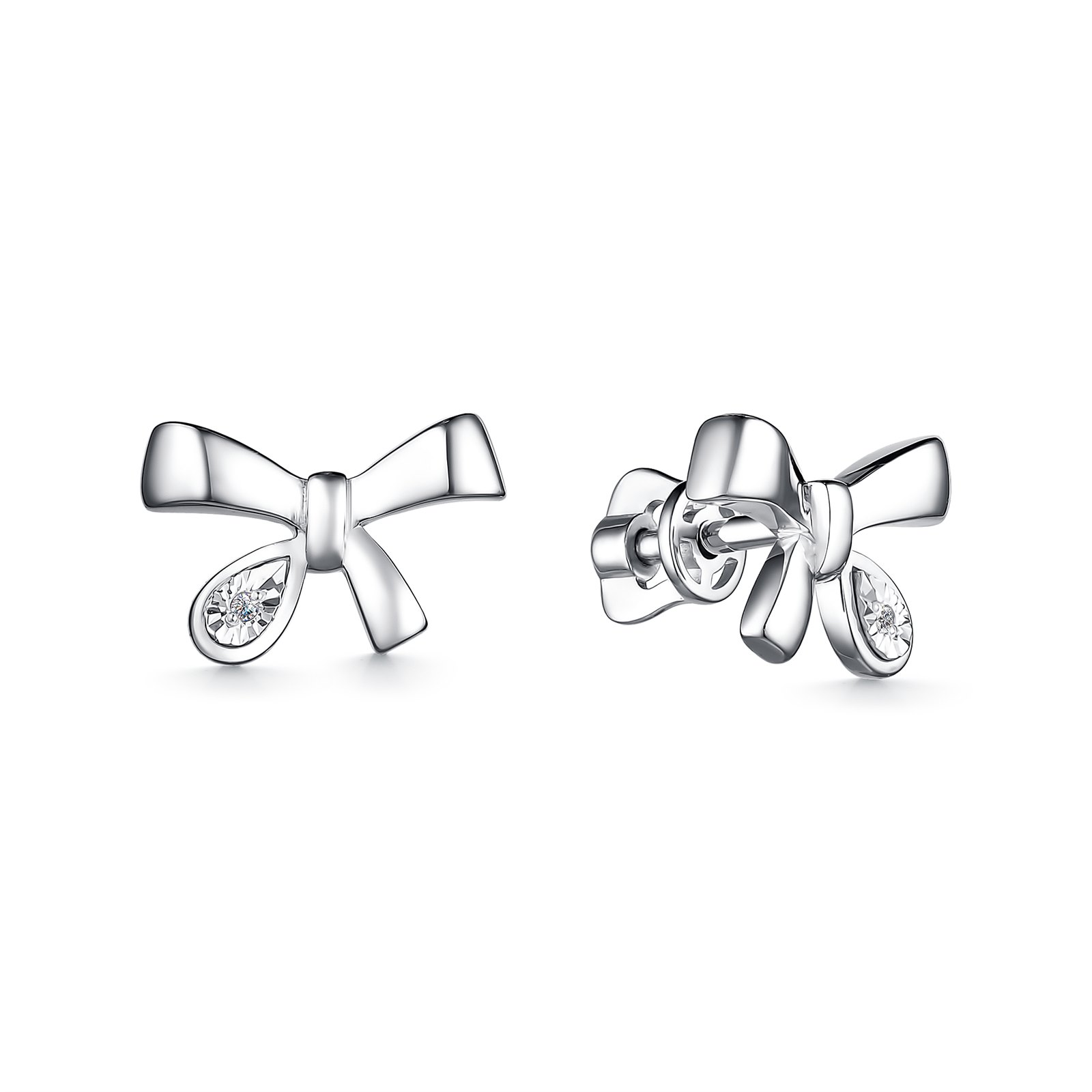 Серьги из&nbsp;серебра с&nbsp;Бриллиантом