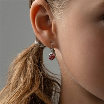 Серьги из серебра с фианитом