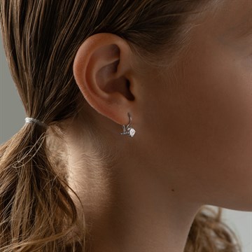Серьги из серебра с фианитом
