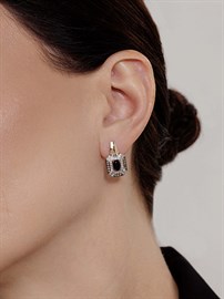 Серьги из золота с сапфиром и Бриллиантом