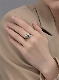 Кольцо из золота с сапфиром и Бриллиантом