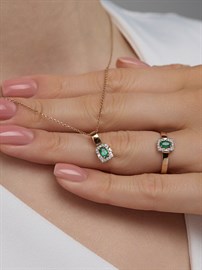 Кольцо из золота с изумрудом и Бриллиантом