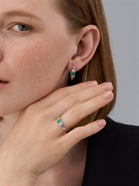 Серьги из серебра с изумрудом и фианитом