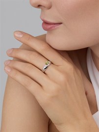 Кольцо из серебра с хризолитом и фианитом
