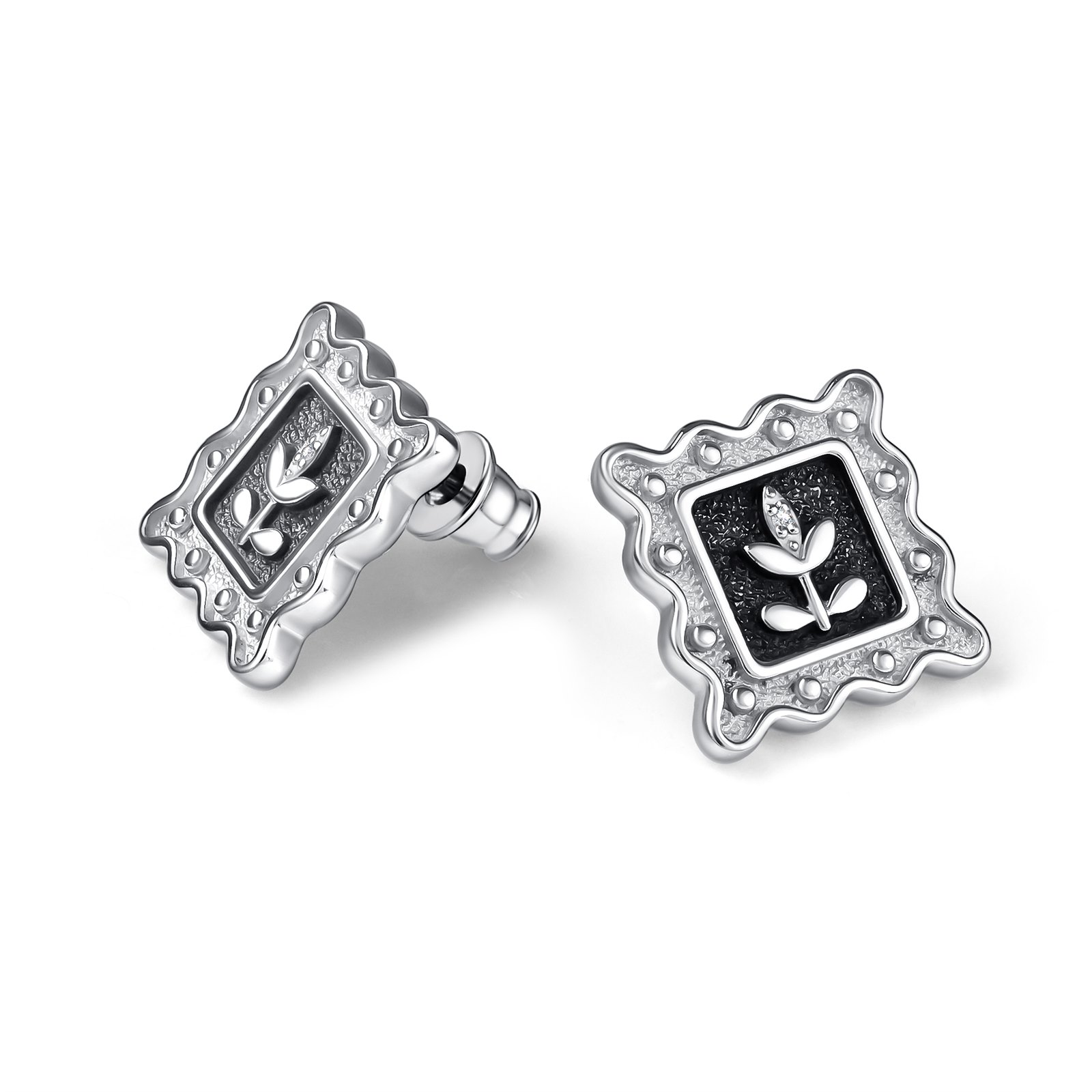 Серьги из серебра с фианитом Серьги из серебра с фианитом