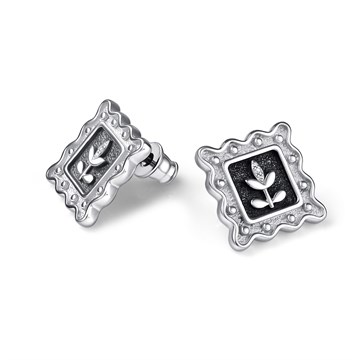 Серьги из серебра с фианитом