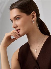 Серьги из серебра с фианитом