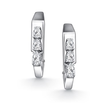 Серьги из серебра с фианитом