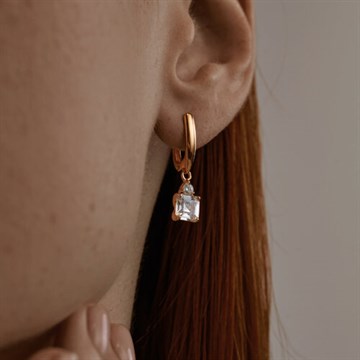 Серьги из серебра с фианитом