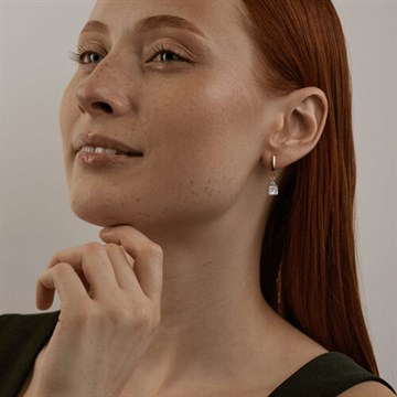 Серьги из серебра с фианитом