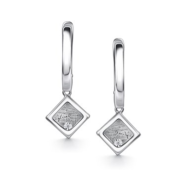 Серьги из серебра с Бриллиантом