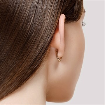 Серьги из&nbsp;золота с&nbsp;фианитом