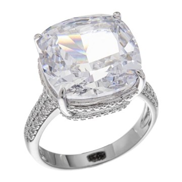 Кольцо из&nbsp;серебра с&nbsp;фианитом