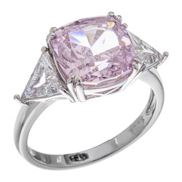 Кольцо из&nbsp;серебра с&nbsp;фианитом