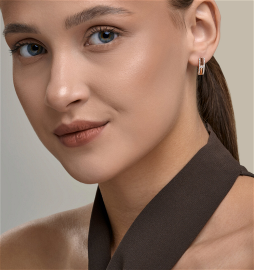 Серьги из&nbsp;золота с&nbsp;фианитом