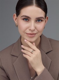 Серьги из&nbsp;золота с&nbsp;Бриллиантом