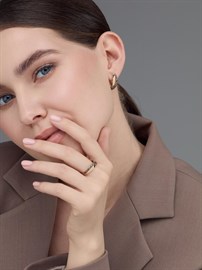 Серьги из&nbsp;золота с&nbsp;Бриллиантом