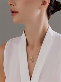 Подвеска из&nbsp;золота с&nbsp;Бриллиантом