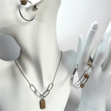 Колье из&nbsp;серебра