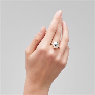 Кольцо из&nbsp;серебра