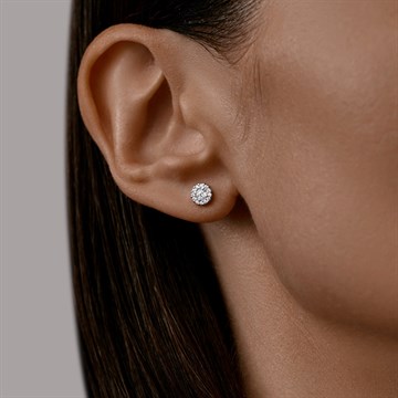 Серьги из&nbsp;серебра с&nbsp;фианитом