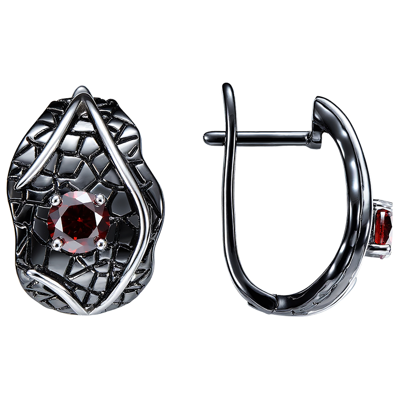 Серьги из&nbsp;серебра с&nbsp;фианитом