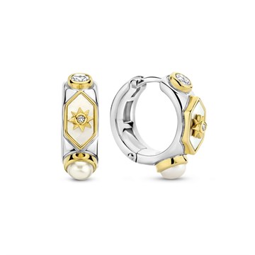 Серьги из&nbsp;серебра с&nbsp;жемчугом и&nbsp;фианитом